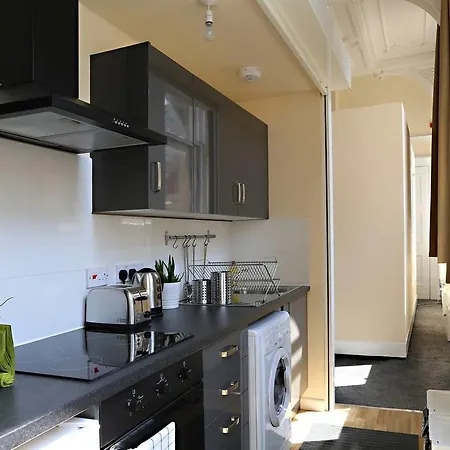Concorde House Homestay Bristol